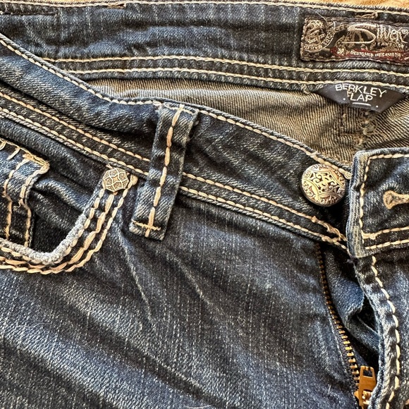 Silver Jeans 31x34L Boot Cut - Picture 4 of 10